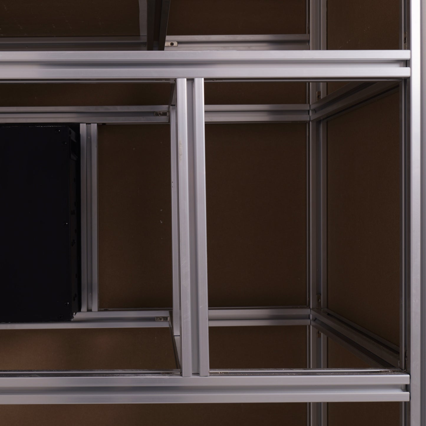 Smallbee Easy-to-Install Aluminum Profile Media Wall Frame