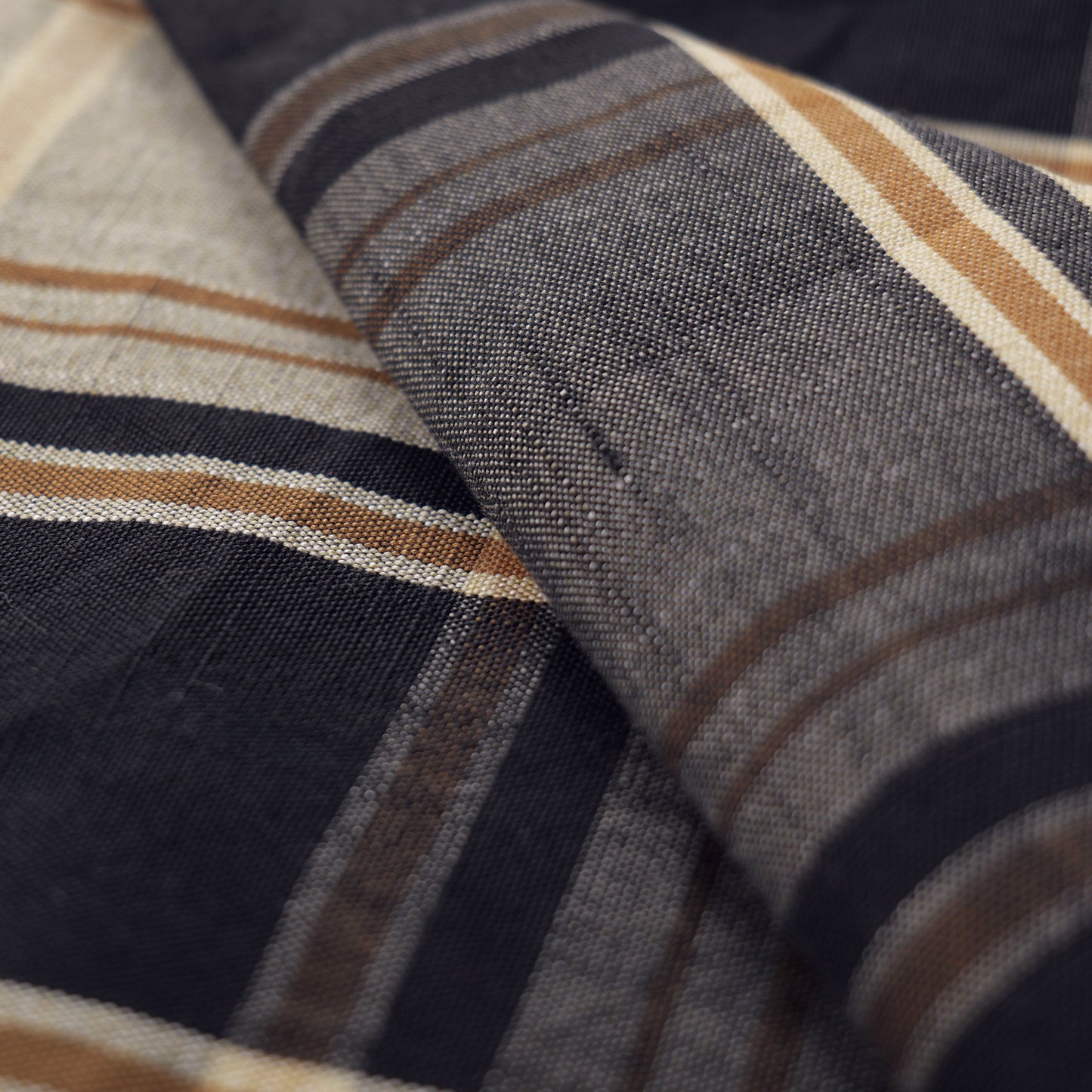 Mid-weight Tartan Check Fabric Cotton, Midnight Black, AR460058