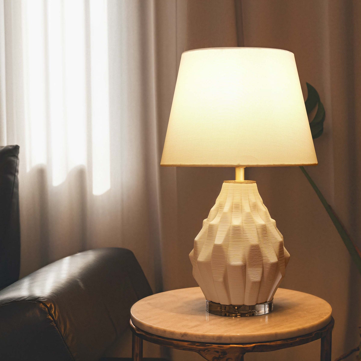 3D Pure White Polygonal Textured Ceramic Table Lamp with Fabric Shade