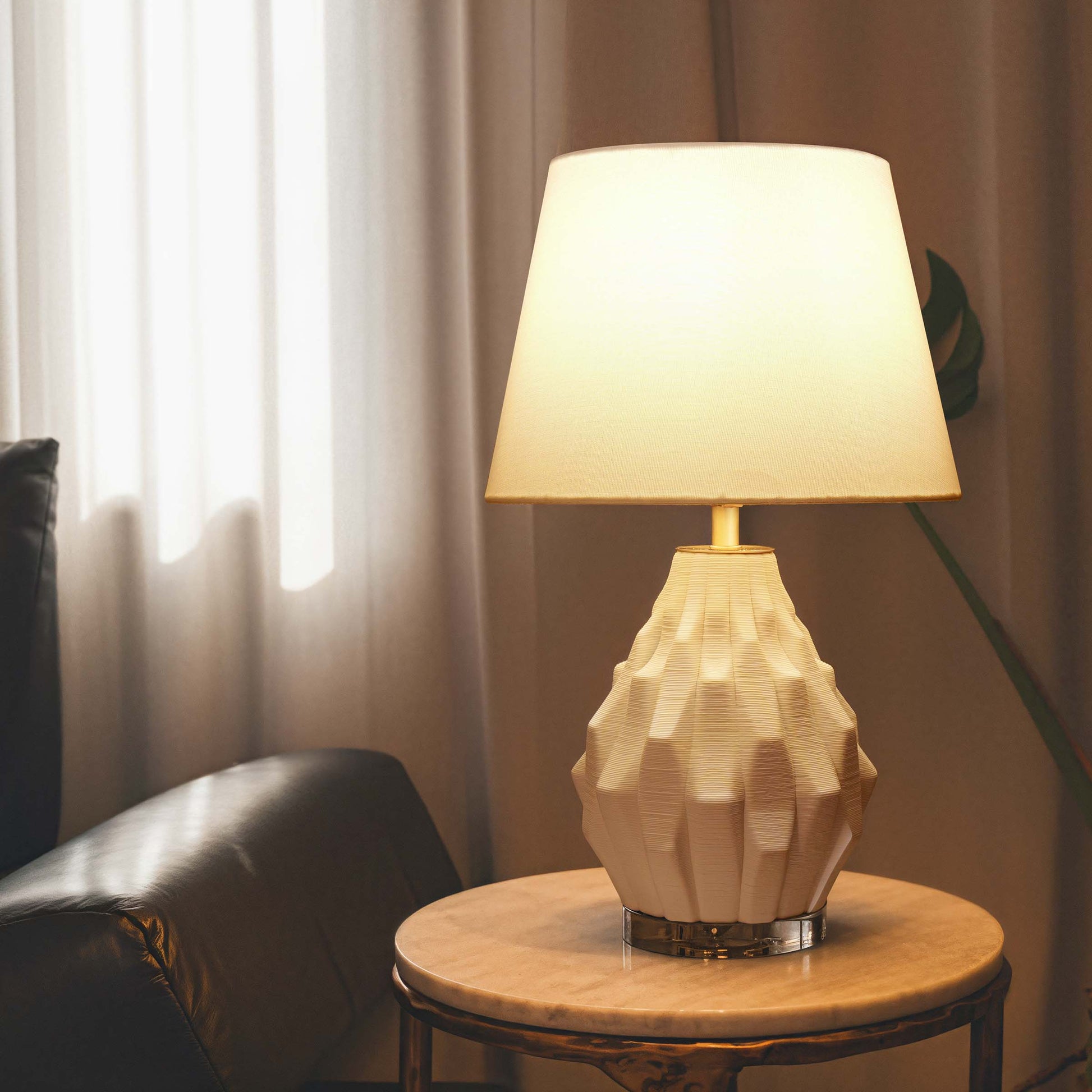 3D Pure White Polygonal Textured Ceramic Table Lamp with Fabric Shade