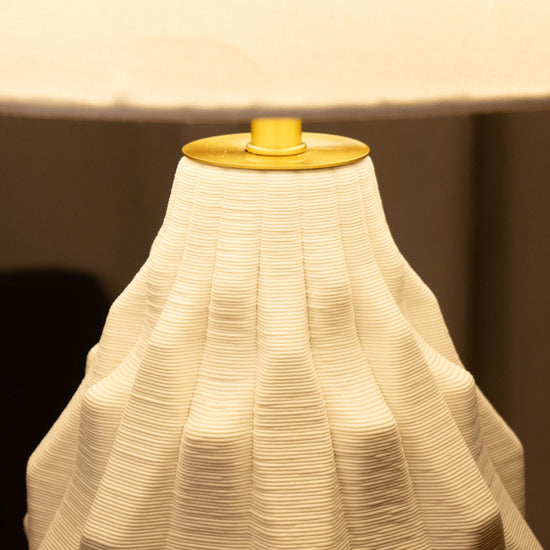 3D Pure White Polygonal Textured Ceramic Table Lamp with Fabric Shade