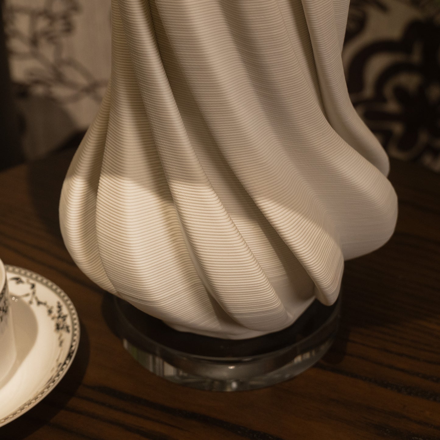 3D Pure White Ceramic Spiral Vase Table Lamp with Fabric Shade